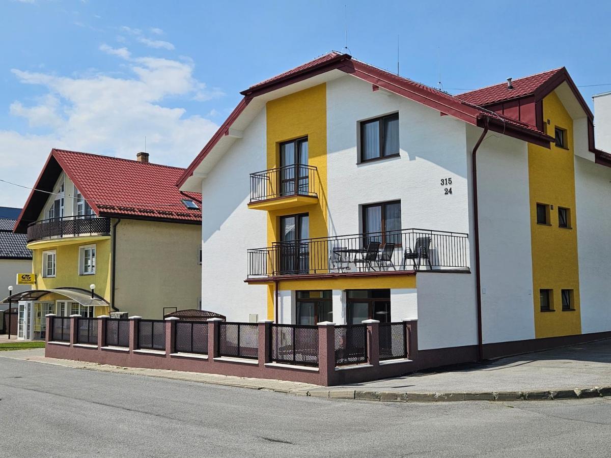 Comenius Apartments - Apartmany Na Rohu Svidnik Εξωτερικό φωτογραφία